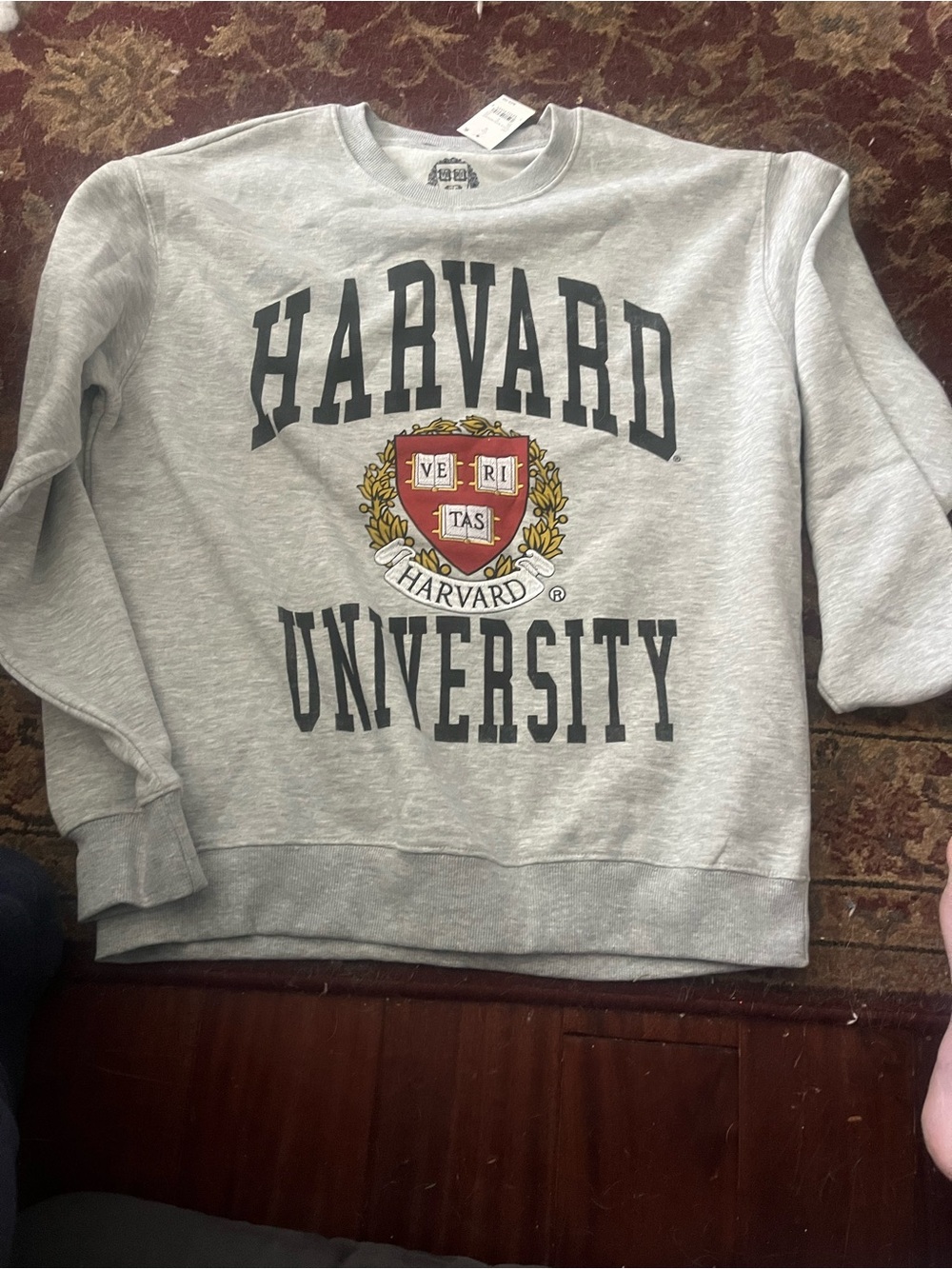 Veritas Harvard Univrsity Sweatshirt size Medium